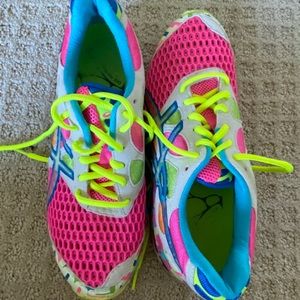 asics glow in the dark running shoes